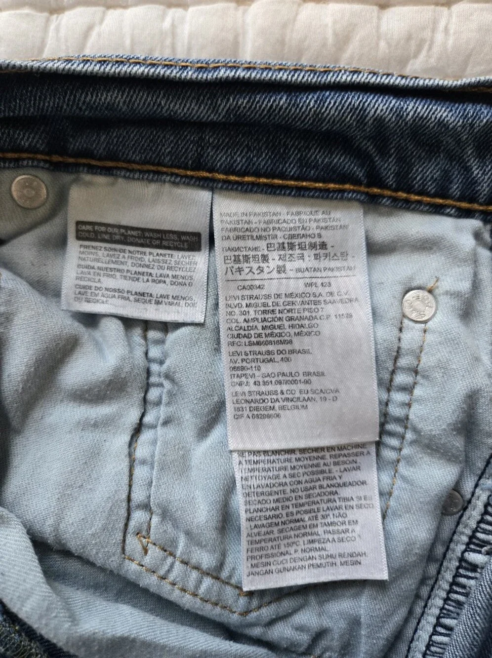 Levi 505 Men's 32x30 Blue Denim Jeans